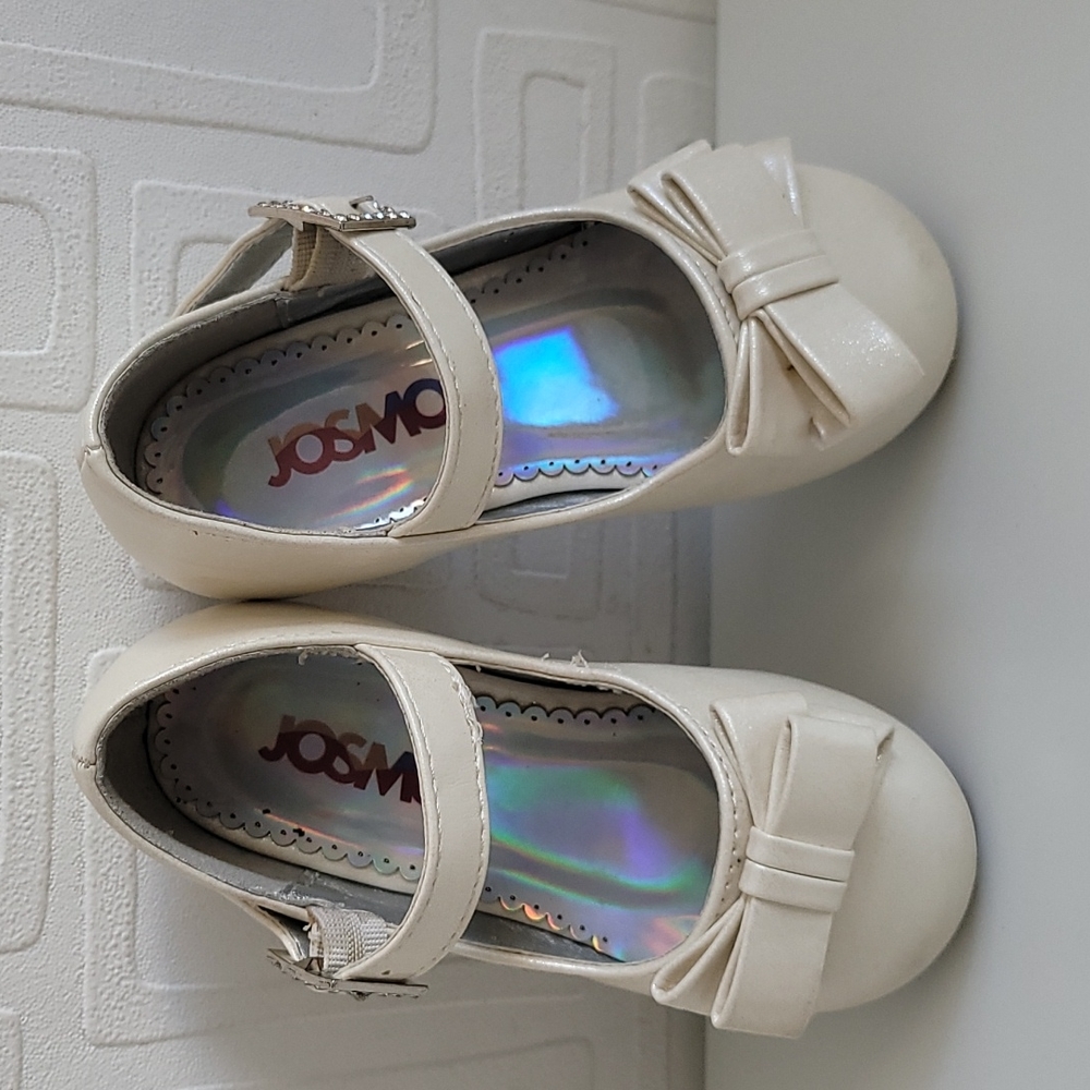 JOSMO OFF WHITE TODDLER GIRL SIZE 7T DRESS SHOE.RHINESTONE BUCKLE, BOW ON FRONT